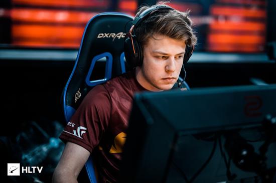 yuurih ：名字来源于加加林，FalleN快退役了